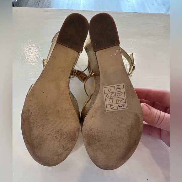 Michael Kors gold wedge heels size 8 - Picture 4 of 6
